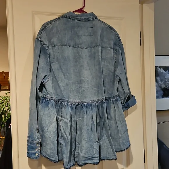Free People Dylan Babydoll Shacket Snap Front High Low Hem Chambrey Size Sm NWT - Picture 12 of 16